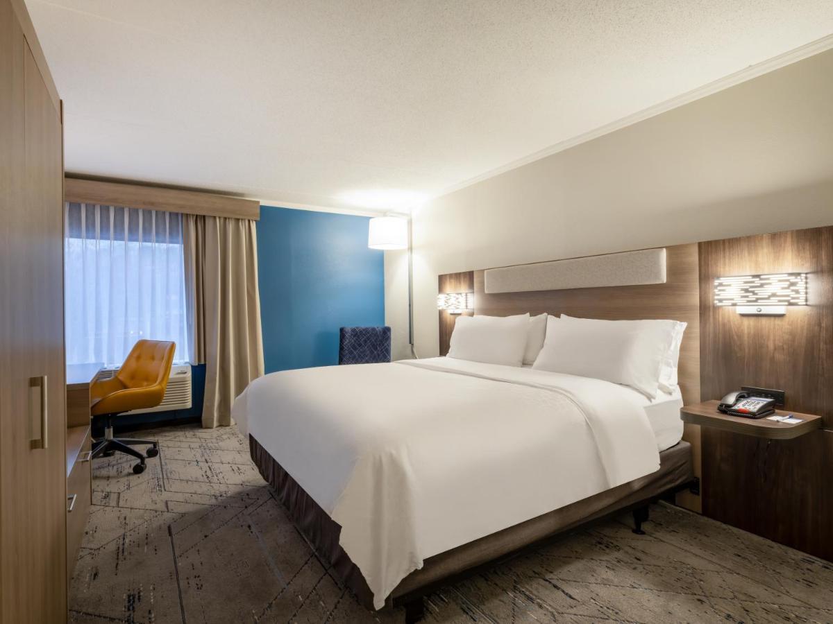 Holiday Inn Express & Suites Greensboro - I-40 Atwendover By Ihg Exterior foto