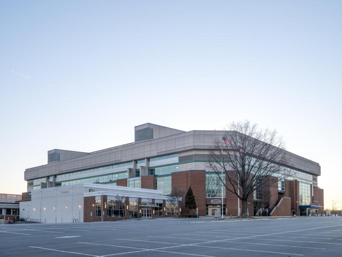 Holiday Inn Express & Suites Greensboro - I-40 Atwendover By Ihg Exterior foto