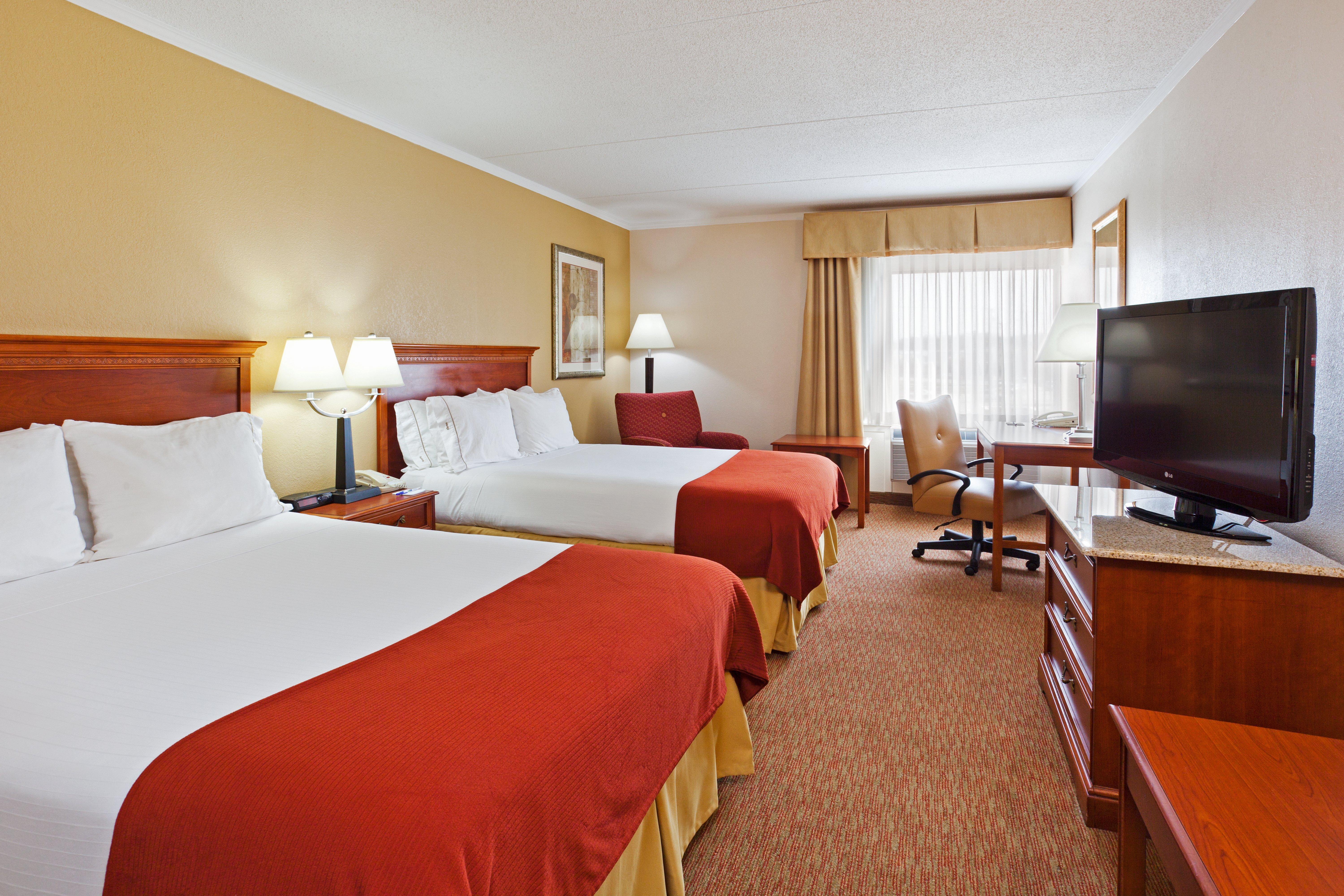 Holiday Inn Express & Suites Greensboro - I-40 Atwendover, An Ihg Hotel Exterior foto